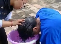Cụ bà bị đột quỵ sau khi gội đầu vào buổi sáng, bác sĩ chỉ ra 3 sai lầm