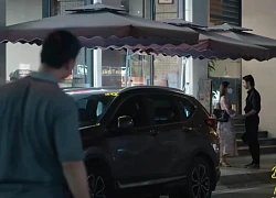 Dịu dàng màu nắng: Bắc bắt quả tang vợ ôm trai trẻ giữa phố