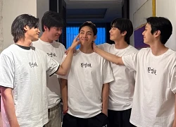 Hot hơn cả BTS xuất ngũ là màn tái ngộ của V với Park Seo Joon và "anh em Wooga", để mặt mộc mà đẹp trai quá chừng!