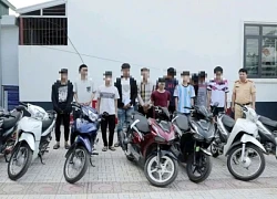 Phạt gần 100 triệu đồng nhóm "quái xế" đánh võng giữa đêm