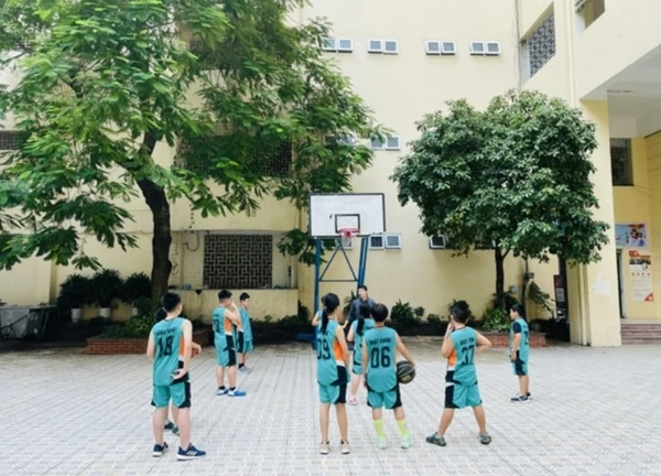Bà mẹ Hà Nội review trường THCS "hot" ở Hà Nội cùng loạt bí kíp chọn trường cực chi tiết: Điều thứ 2 rất quan trọng
