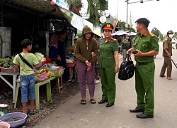 Bắt người phụ nữ cướp vé số, tiền của bé trai 9 tuổi sau bốn giờ gây án