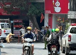 Bé 5 tuổi ở Hà Nội nguy kịch sau va chạm với xe tải ngay trước cửa nhà