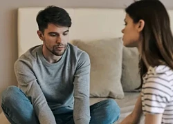 Chồng tôi hào phóng với cả thiên hạ nhưng lại chi li đến phát sợ với vợ con