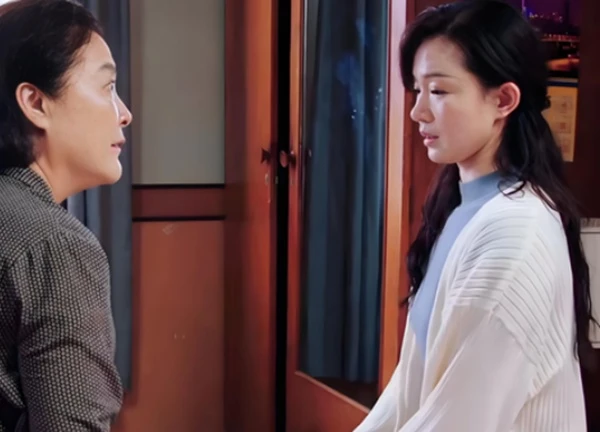 Được mẹ chồng tin tưởng cho nửa lương hưu mỗi tháng, tôi chưa kịp vui sướng thì bắt gặp một ánh mắt căm giận