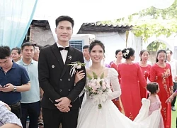 Hẹn hò qua ô cửa sổ, cặp đôi nhà sát vách ở Hà Nội có màn đón dâu thần tốc