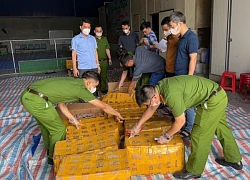 Cảnh sát kiểm tra xe container, phát hiện sự thật về 20 tấn hàng nội tạng