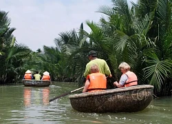Nhiều điểm du lịch tại miền Trung tạm dừng đón khách