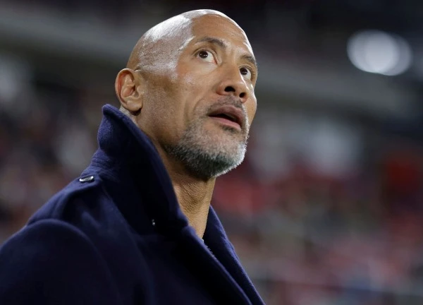 'The Rock' Dwayne Johnson vật lộn với bệnh tật nhiều năm nay