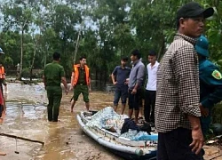 TP Huế: Lũ cuốn làm 2 anh em ruột đi đánh cá tử vong, ghe chở 6 người bị lật