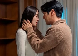 Vợ ngất trong nhà tắm, tôi mở điện thoại gọi cấp cứu thì thứ không nên thấy đập vào mắt, tôi choáng hơn cả cô ấy
