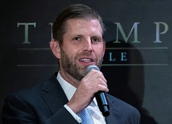 Tập đoàn của ông Trump công bố mạng di động Trump Mobile, điện thoại 499 USD