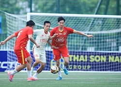 Văn Quyết giúp HLV Polking có chức vô địch đầu tiên ở Việt Nam