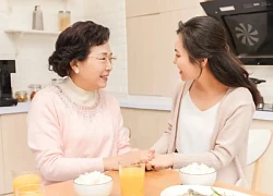Về nhà bạn trai chơi, tôi rất quý bác gái và nghĩ mình làm dâu sẽ thoải mái, nhưng khi biết danh phận thật của bà, tôi lại thấy hoảng loạn
