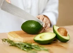 Ai không nên ăn quả bơ?