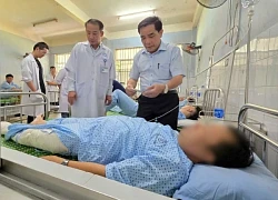 Vụ tai nạn khiến xe khách nát bét, 2 người tử vong: Chủ tịch Quảng Nam chỉ đạo khẩn