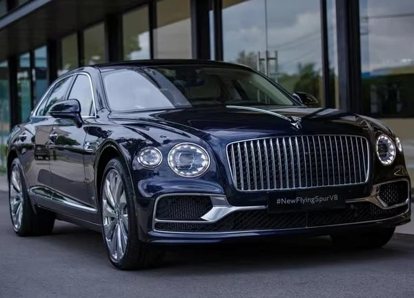 Bentley Flying Spur 2021 Sedan siêu sang, giá từ 21,5 tỷ đồng