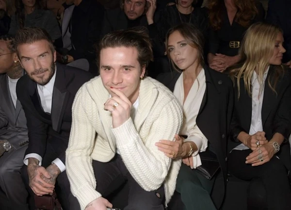 Cậu cả "bất tài" nhà Beckham lại bị kiện, rời xa bố mẹ là bão tố!