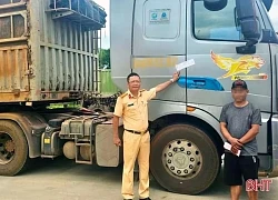 CSGT Công an Hà Tĩnh phát hiện tài xế dương tính với ma túy