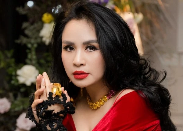 Điều ít biết về nữ NSND nổi tiếng sắp làm đám cưới ở tuổi 56
