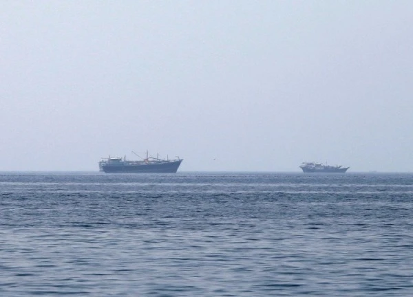 Giá thuê tàu chở dầu qua eo biển Hormuz tăng vọt do xung đột leo thang