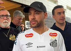 Neymar bất mãn với Santos