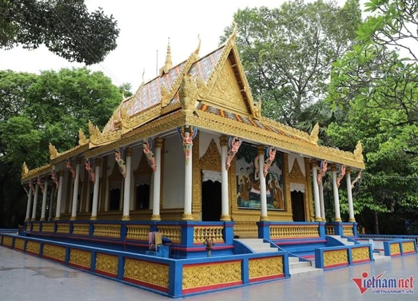 Ngôi chùa cổ ở Sóc Trăng nổi tiếng với loài dơi khổng lồ, heo 5 móng