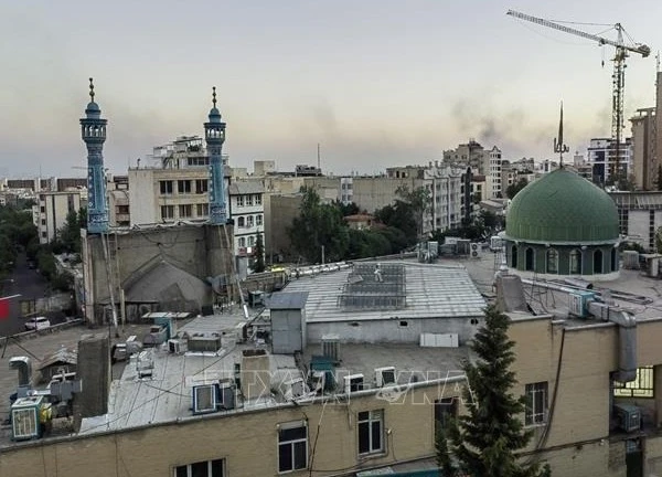 Nhiều nước rút nhân viên ngoại giao khỏi Iran