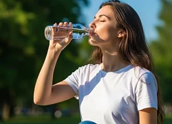 6 cách cung cấp nước để thận khỏe mạnh trong mùa hè