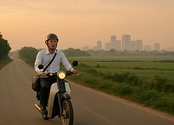 Bán nhà phố về quê, khi hết tiền tôi phải chạy xe máy 40km để đi làm