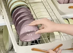 Chỉ với 1 món đồ nhỏ, tôi cải tạo tủ bếp sâu thành ngăn kéo gọn gàng, mẹo tiết kiệm không gian cực dễ làm