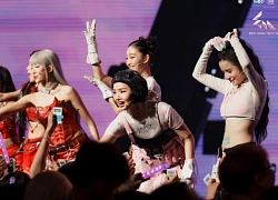 'Em xinh say hi' tổ chức concert: Có quá vội vàng?