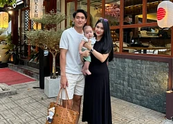 Hotgirl ngân hàng tình tứ bên "nam thần" U23 Việt Nam, visual phát sáng, body mẹ bỉm vẫn đỉnh không kém thời son rỗi
