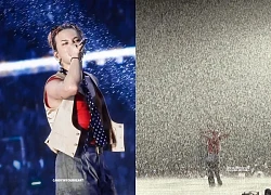 Khoảnh khắc G-Dragon diễn dưới cơn mưa tầm tã tại Việt Nam được chính ekip chụp lại từ cánh gà: Tuyệt đối điện ảnh!