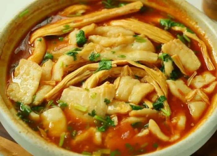Món ăn này nấu trong 15 phút mà rất giàu canxi và protein, nước sốt trộn cùng cơm ăn siêu ngon