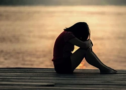 "Con đăng hình gia đình mình là sai hả bố?": Con gái nghẹn ngào vì bị "tiểu tam" ghen ngược, bố trách móc