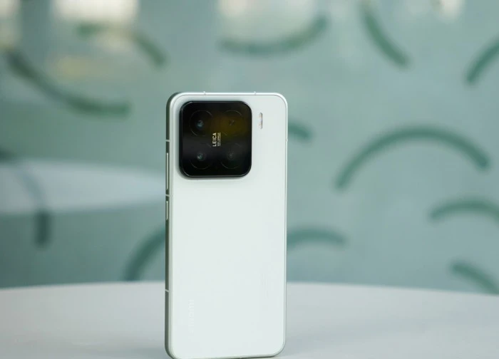 Xiaomi 16 lộ diện, sẵn sàng đối đầu với Galaxy S25