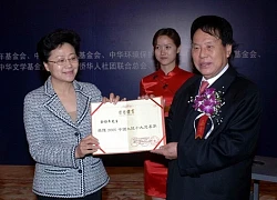 "Kể cả khi phải cọ toilet, tôi cũng cố gắng là người cọ sạch nhất" - Bí quyết làm giàu của tài phiệt Hồng Kông Yu Pang Lin