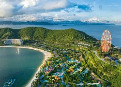 Lễ hội Văn hóa, Du lịch biển 2025 thu hút đông đảo du khách đến Nha Trang