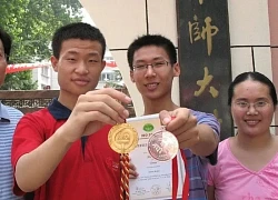 Người phụ nữ đặc biệt đứng sau thành công của thiên tài Toán học nổi tiếng nhất Trung Quốc - Vi Thần