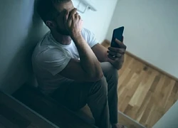 Đang lướt mạng xã hội, chồng "ngã ngửa" phát hiện vợ đang kết hôn với người khác