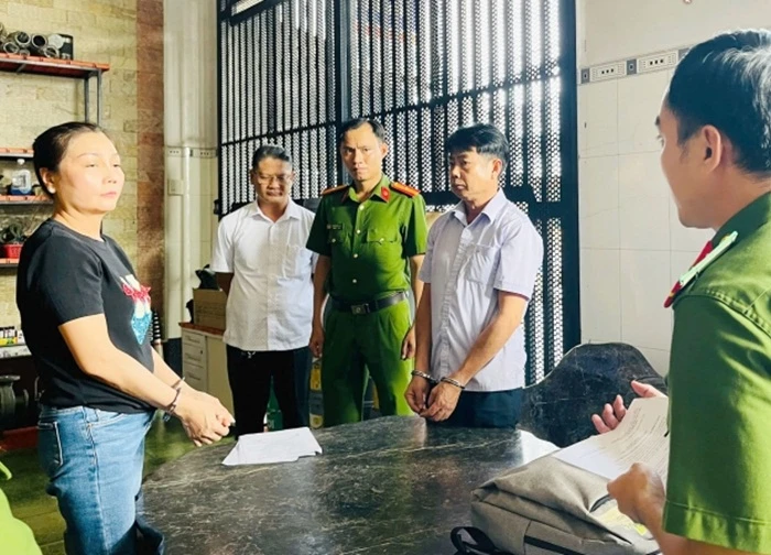 Dựng kịch bản đáo hạn ngân hàng, cặp vợ chồng chiếm đoạt trên 27 tỷ đồng