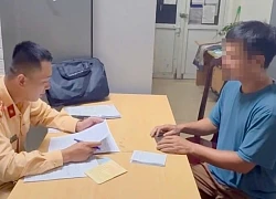 Tài xế xe tải liều mạng đâm gãy barie chắn tàu bị phạt 11 triệu đồng