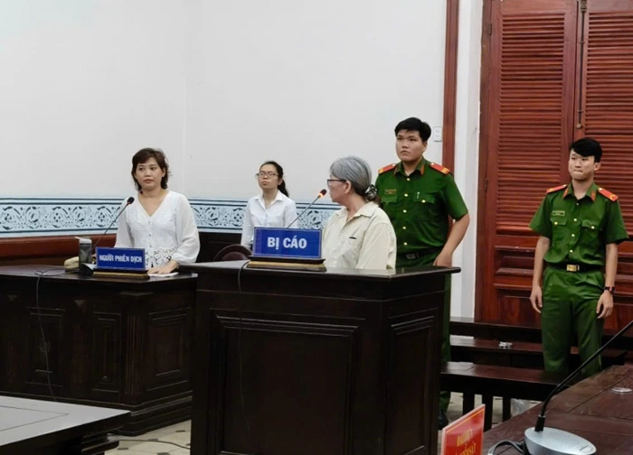Nữ bị cáo người nước ngoài vận chuyển 3,5 kg heroin thoát án tử hình nhờ luật sửa đổi