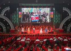 Ông Kim Jong Un xúc động trong lễ đón binh sĩ Triều Tiên tử trận ở nước ngoài