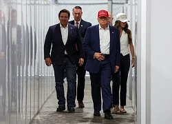 Ông Trump thăm nhà tù 'Cá sấu Alcatraz' - nơi nguy hiểm giam giữ người nhập cư