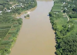 Phát hiện thi thể đang phân hủy, trên người mặc quần in hình ngoại tệ