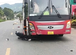 Tài xế lái ô tô khách lấn đường, tông người đi xe máy tử vong