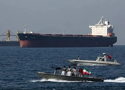 Tình báo Mỹ: Iran có động thái chuẩn bị gài thủy lôi ở eo biển Hormuz