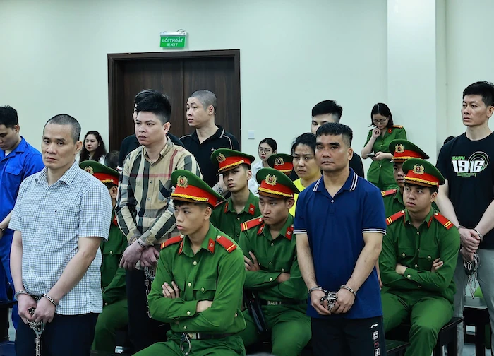 Tuyên án tử hình 2 cựu cán bộ công an bảo kê cho 'bà trùm' ma túy